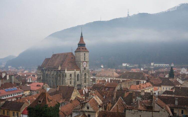 Topul celor mai frumoase biserici si manastiri din Romania