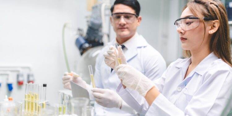 Medicina personalizata si tehnologia: schimbarea tratamentelor